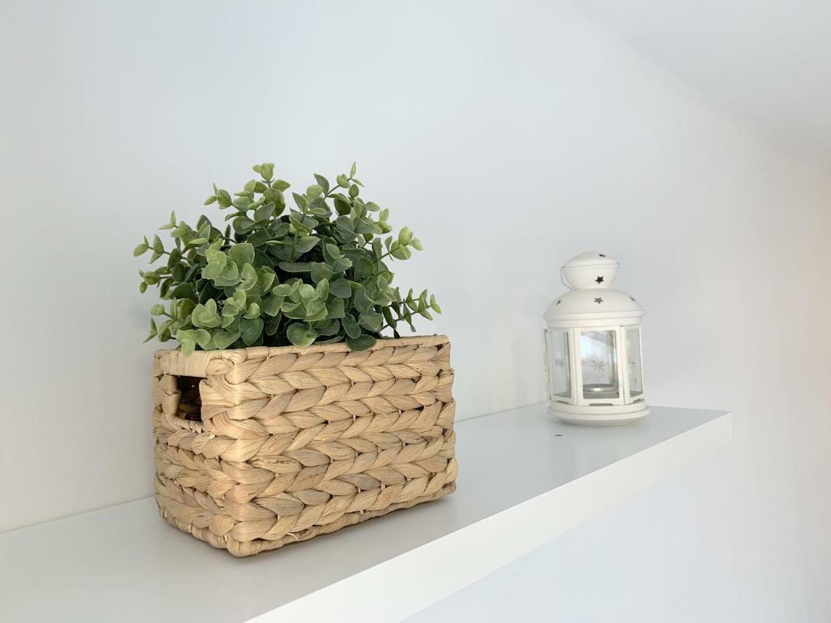 Apartamento 1ª Linea De Mar -Wifi- Aire Acondicionado エンプリアブラバ エクステリア 写真
