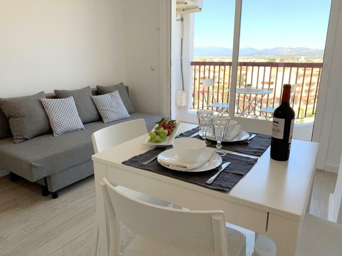 Apartamento 1ª Linea De Mar -Wifi- Aire Acondicionado エンプリアブラバ エクステリア 写真